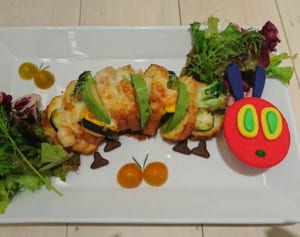 人気絵本『はらぺこあおむし』世界をカフェで味わってみた