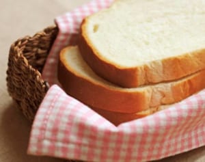 パン価格値上げは序章！原油高で日用品一斉値上げ時代が来る