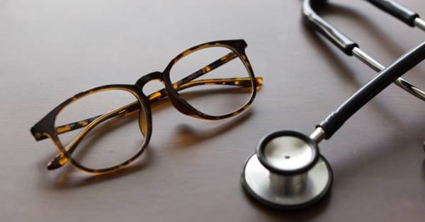 早期治療すれば車の運転も続けられる 緑内障 の治療法 女性自身