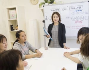 異性との関係、育児…女性の人生に潜むアルコールという罠