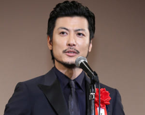 玉山鉄二が赤塚不二夫さんに！挑戦の陰にあった6年前の変化