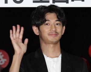 瑛太が見せた驚きの変身ぶり！夜の街と距離置き健康的パパに