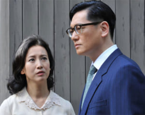 戸田菜穂「普天間でごう音を何度も体験」　劇場版「返還交渉人」千葉の妻役