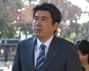 石橋貴明の始球式が“神対応”と話題　若者ファンが急増のワケ