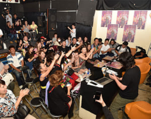 “アムロ愛”熱く語る　那覇でファン、25年振り返り