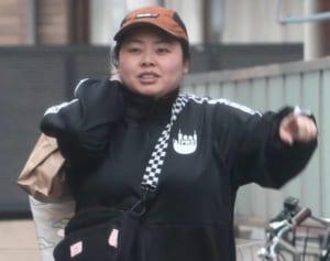 渡辺直美開いた1人1万円高級バー　開店初日にノブコブ吉村