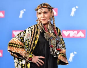 アレサ・フランクリン追悼のはずが自分語りに…マドンナに非難