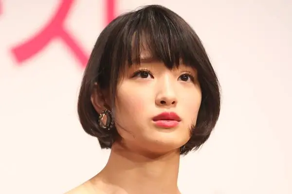 剛力彩芽1月でフォロワーほぼ倍 炎上耐えて得た驚異の影響力 | 女性自身