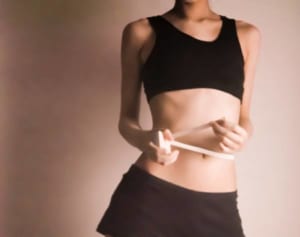 スレンダー女性に潜む健康リスク、医師語る“ヤセ願望”の実態