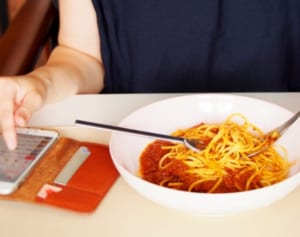 5コ当てはまれはリスク大！　生活習慣で知る「口臭リスク」