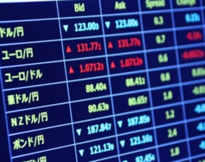 知識ない高齢者狙い…大手銀行“ハイリスク投信”の現状