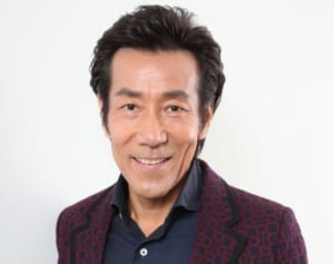 岸谷五朗明かす苦難の時代「飯も食えず水道も止まって…」