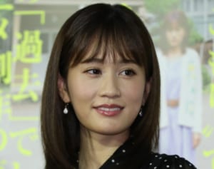 前田敦子 妊娠発表後初の公の場も詳細答えずピリピリムード