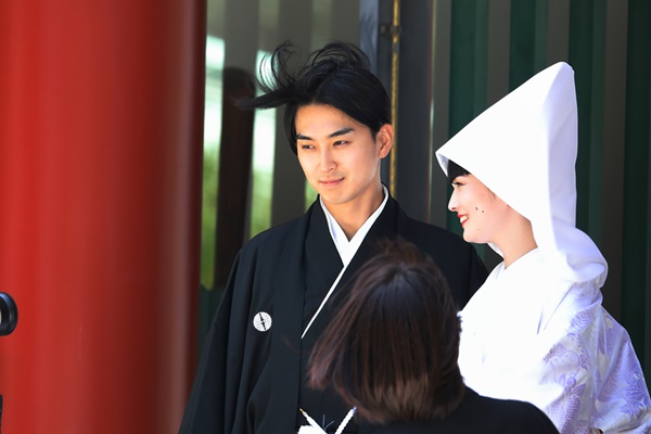 Matsuda Shota Akimoto Kozue Hold Their Wedding Ceremony Reception Tokyohive