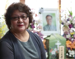 対立した自民議員も涙…故・翁長知事の“沖縄愛”妻明かす