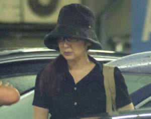 斎藤由貴 本誌に自虐告白「52歳誕生日は自宅で弁当です」