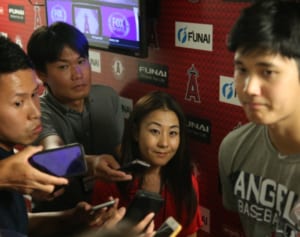 大谷翔平を支える“伝説の広報”、父が生んだ野球との縁語る