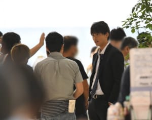 竹内涼真 カホコSP撮影現場で黒木瞳の差し入れ拒否した理由