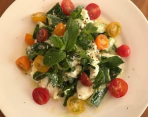 ブラータとミントのサラダ（辻仁成「ムスコ飯」第186飯レシピ）