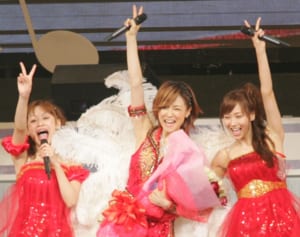 吉澤ひとみ SNSで幸せ自慢もママタレ路線は芳しくなかった