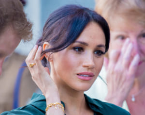 メーガン妃の異母姉が宮殿をアポなし訪問、2分で追い払われる