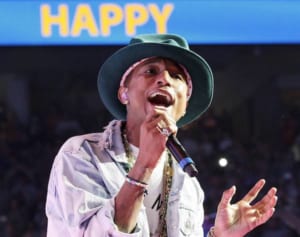 「『ハッピー』使うな」P・ウィリアムスがトランプ大統領に通告