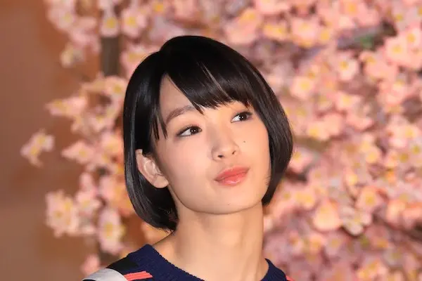 辞めたい報道の剛力彩芽、11月の交際後初取材に注目集まる | 女性自身