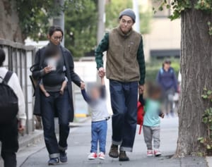 東出昌大イクメンに変えた杏 想像以上だった双子育児の過酷