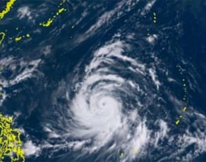 台風25号（コンレイ）台風24号と似たような勢力、進路で5～6日に沖縄接近か　最大瞬間70メートルの予測も