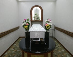 遺体ホテル 多死社会で人気…火葬場減少で順番待ちという現実