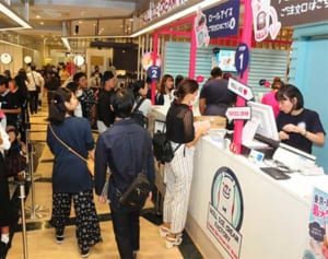 “新生”那覇オーパ　カフーナ旭橋に　開店にぎわう