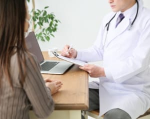 20代から子宮内膜症に要注意、生理にともなう健康リスク