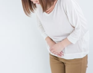 その話に興味がないってバレています！会話中のNG仕草とは