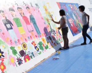 平成の思い出、護岸に　うるまでアートコンクール　最優秀賞は高江洲小学校