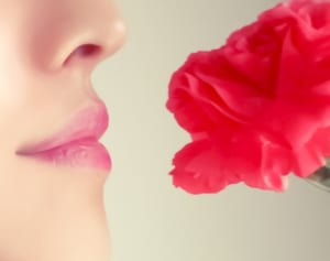 専門家が警鐘「嗅ぐ力」低下にアルツハイマー前兆の可能性も