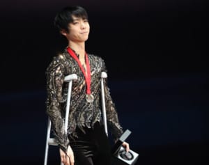 羽生結弦 車いすを拒否！帰国の裏でみせていた“王者の意地”