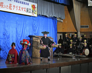 73年ぶりクリスマス演芸大会　戦後沖縄芸能の出発点を再現