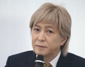 3億円借金報道の小室哲哉　2億円ベンツ、ファーストクラス貸し切り…引きずる“ド派手な浪費”の過去