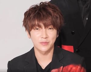 SUPERNOVAユナクが「重症患者」に、行動批判する辛辣な声も