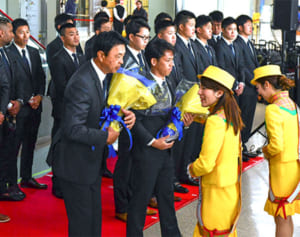 プロ野球あすキャンプイン　選手ぞくぞく沖縄入り