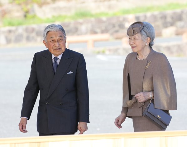 美智子さま「天皇陛下に感謝を」ご退位直前サプライズ会見へ