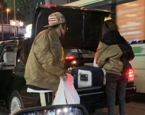 西川貴教 交際続いていた！23歳年下彼女の地元でお忍びデート