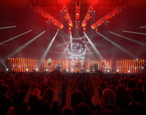 MONGOL800が20周年ライブ　武道館熱く