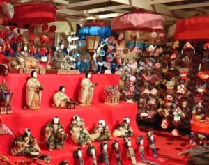 7つの部屋に99の階段廊下…「百段雛まつり」が圧巻だった