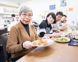 犯罪や非行に走った少年少女120人以上を癒した「更生カレー」