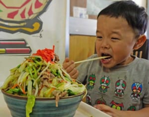 グッバイ マイ波布　那覇の名物食堂、きょう閉店　開店3時間前から並ぶ人も