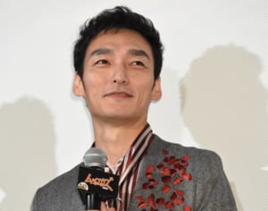 草なぎ剛“親友”香取の個展を見学、ファンが感じた「愛」