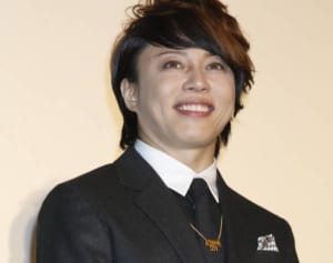 西川貴教“激似パケ商品”を再現！「完全に一致」と話題騒然