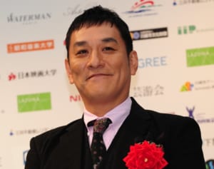 ピエール瀧容疑者 2度目の裏切り…母は「何で」と繰り返す