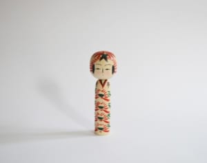 漫画家・柴田亜美の意外な私生活「こけしを枕に廊下で就寝」